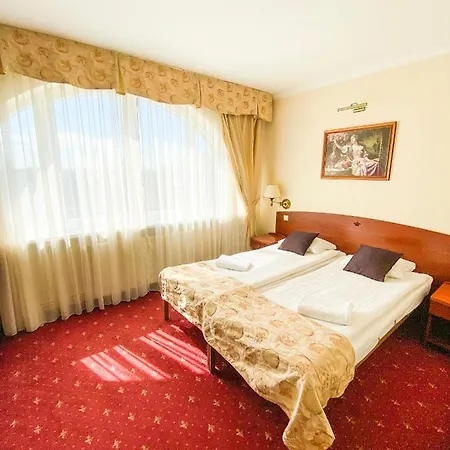 Astoria فندق مبيت وإفطار Chłopy